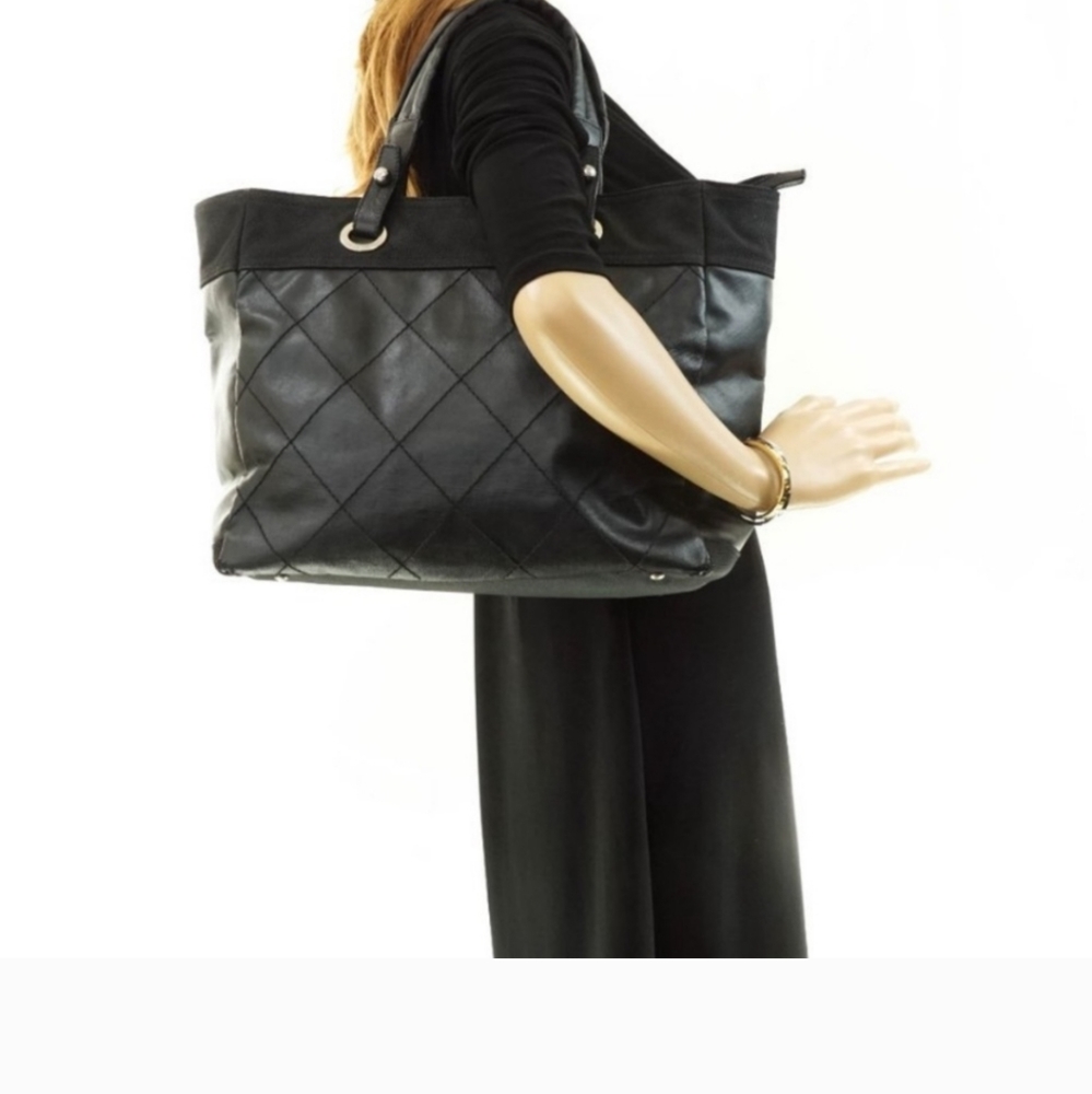 Designer CHANEL Black Handbag Tote